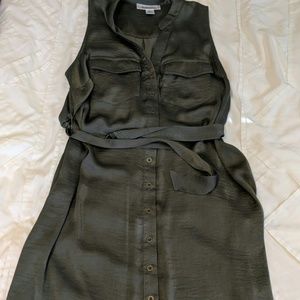 Belted maternity dress